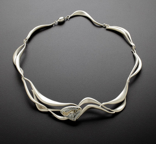 Sterling collar