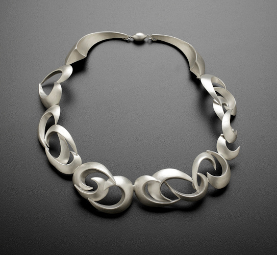 Sterling collar