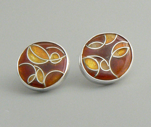 leaf motif earring