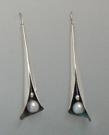 Long leaf pearl white